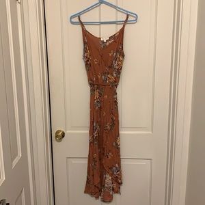 Becaal dress. Medium. Float and flowery